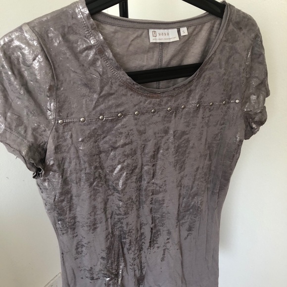 Top - Picture 2 of 3